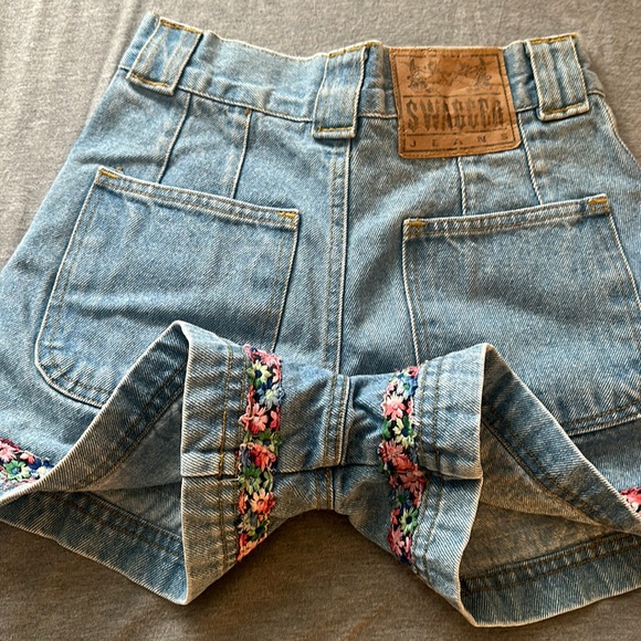 SOLD Vintage Swagger Jeans High Waisted Denim Shorts - Picture 6 of 16